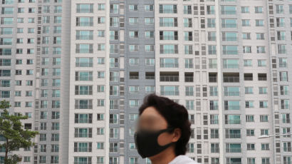 김현미 "부동산대책 작동"한다는데…6월 집값·전셋값 다 올랐다