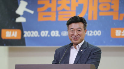 윤호중 “윤석열 2년 임기보장…사퇴 결단 말한 것 아니다”