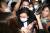 김현미 국토부 장관(가운데)이 9일 오후 서울 여의도 국회 의원회관에서 열린 부동산 관련 당정회의를 마친 뒤 자리를 뜨고 있다. 임현동 기자/20200709