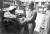 더글러스 맥아더 유엔군 총사령관이 1951년 3월 중순에 국군 1사단 사령부로 찾아 왔다. 지프에 앉은 맥아더 사령관 ( 왼쪽 ) 이 당시 1사단장이던 백선엽 장군과 악수를 하며 대화하고 있다. 그는 당시 71세의 고령이어서 웬만하면 차에서 내리기 싫어했다. [ 백선엽 장군 제공 ]