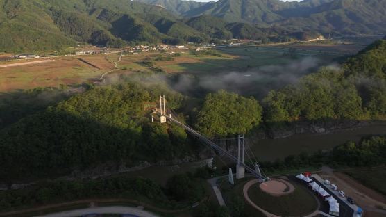 한국의 그랜드 캐니언 '멍우리 협곡'…유네스코도 인증한 한탄강 비경