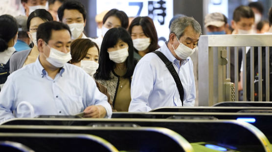 도쿄서 나흘째 코로나 환자 200명대…야당 "긴급사태 선언해라"