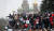 러시아 상트페테르부르크의 마르스 광장에서 반정부 시위를 벌이고 있는 시민들. AP=뉴시스