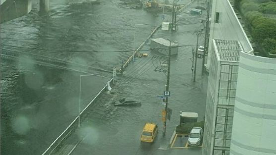 대규모 침수피해 유발 부산 동천 범람은 ‘인재’.…“폭우 당시 물길 막은 가물막이 제거 안돼”