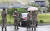 13일 오후 대전 유성구 국립대전현충원 장군 제2묘역에 마련된 故 백선엽 장군의 묘역 앞에서 군 관계자들이 논의를 하고 있다. 뉴스1
