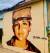 스무살의 나이로 안타깝게 사망한 바네사 기옌을 추모하는 벽화가 미 곳곳에서 그려지고 있다. [트위터]