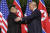 2018년 싱가포르 정상회담에서 만난 도널드 트럼프 미국 대통령과 김정은 북한 국무위원장.[연합뉴스]