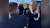지난 3월 앨라베마주 셀마에서 췌장암 4기 진단을 받고 투병 중이던 존 루이스 민주당 하원의원이 자신을 만나러 온 타이브리 파우와 팔꿈치 인사를 나누고 있다. [CNN 캡처]
