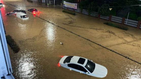 7월 집중호우에 차량 1500여대 침수…피해액 161억원 추산