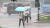 전국 곳곳에 호우특보가 내려진 29일 오전 서울 종각역 인근에서 우산 쓴 시민들이 발걸음을 재촉하고 있다. 뉴스1