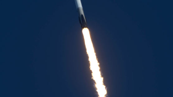 한국 첫 군 전용위성 ‘아나시스 2호’ 성공적 궤도안착