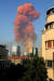 검붉은 연기가 치솟고 있는 레바논 폭발당시 장면. AFP=연합뉴스