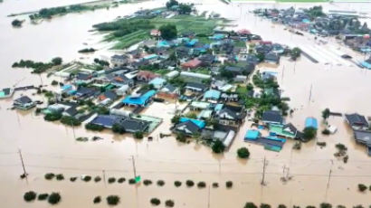[서소문사진관] 광주·전남 '물폭탄'에 섬진강 제방 붕괴, 구례 등 마을은 수중도시로 변해