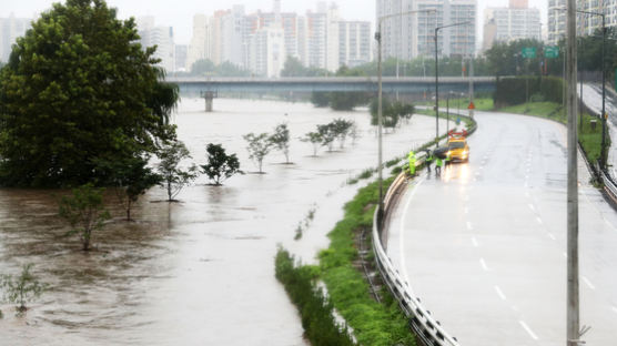 폭우에 출근길 비상…서울 동부간선도로 일부구간 다시 통제