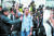 지미 라이는 홍콩 민주화 시위에 직접 참여해 왔다. 2014년 11월 11일 홍콩의 우산혁명 시위 현장에서 경찰에 연행되기에 앞서 구호를 외치고 있다. [로이터=연합뉴스]