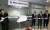 박선호 국토교통부 1차관(오른쪽 세 번째) 등 참석자들이 지난 2월 21일 오전 세종시 뱅크빌딩에서 '부동산시장 불법행위 대응반 출범' 현판식을 하고 있다. 연합뉴스