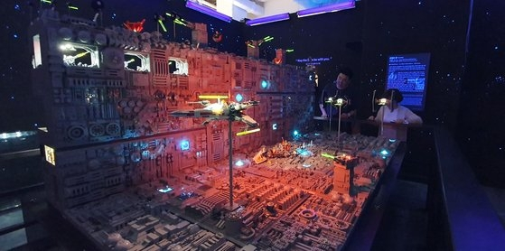 [더오래]레고 8만개로 재현한 스타워즈 우주전투 장면 