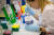 사진은 러시아 연구소 백신 개발 모습. 러시아 직접투자펀드(RDIF) 사이트 캡처. 연합뉴스