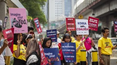 [최현철 논설위원이 간다] “해외서 벌어 국내 요금 안정에 기여” 주장…손실만 키울수도