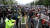 보수단체 집회 참가자들이 15일 오전 서울 종로구 광화문광장에서 8?15 국민대회 집회중 경찰이 세워놓은 바리게이트를 넘어 도로로 나오고 있다. [뉴시스]