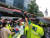 15일 서울 종로구 광화문광장에 나온 보수단체 회원들이 경찰과 충돌하고 있다 [중앙포토]