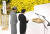 나루히토(德仁) 일왕이 15일 도쿄 '닛폰부도칸'(日本武道館)에서 열린 태평양전쟁 종전(패전) 75주년 '전국전몰자추도식'에서 기념사를 하고 있다. [교도=연합뉴스]