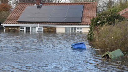 韓 휩쓸고 간 기후변화 대홍수…영국은 20년 전부터 대비했다