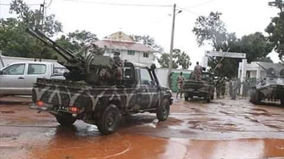 [서소문사진관]아프리카 말리서 대통령 구금하고 군사 반란, 시민들은 환호