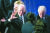 지난해 10월 일라이자 커밍스 미 민주당 하원의원의 장례식에서 만난 조 바이든 민주당 대선후보(왼쪽)와 빌 클린턴 전 대통령. [AP=연합뉴스]