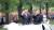 지난해 6월 20일 북한 평양 방문에 나선 시진핑 중국 국가주석이 김정은 북한 국무위원장과 함께 무개차에 올라 환영 나온 평양 시민들에게 손을 흔들며 인사하고 있다. [중국 신화망 캡처]