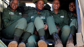 조혼·할례 관습 깼다, 케냐 국립공원 뜬 마사이족 '팀 암사자'