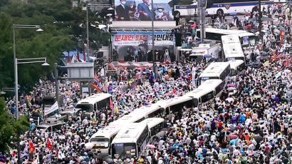 제2의 광화문집회 감염 막는다…서울시 전세버스 탑승객 명부작성 의무화
