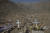황량한 벌판에 마련된 페루 리마 인근의 공동묘지. [AP=연합뉴스]