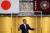 스가 요시히데 관방장관이 8일 도쿄에서 자민당 총재 선거 후보자 등록을 마친 뒤 연설을 하고 있다. [로이터=연합뉴스]