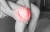 무릎 통증에 가장 중요한 근육은 허벅지 근육이다. 근막의 경우 엄지손가락을 이용해 근섬유의 직각 방향으로 만져 보았을 때 딱딱하게 뭉쳐있거나 멍든 것처럼 아픈 부위를 가볍게 마사지하는 것이 좋다. [사진 pikist]