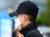 배우 박보검이 지난달 31일 오후 경남 창원시 진해구 해군교육사령부에 해군병 669기로 입대하고 있는 모습. 연합뉴스