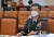 서욱 국방장관 후보자가 16일 서울 여의도 국회에서 열린 인사청문회에서 의원들의 질의에 답변하고 있다. 뉴스1