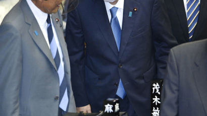 [속보] 일본 새 총리로 스가 선출… 7년8개월만의 총리 교체