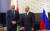 14일(현지시간) 러시아 소치에서 열린 알렉산드르 루카셴코 대통령(왼쪽)과 블라디미르 푸틴 대통령(오른쪽) 간의 회담 사진. AP통신=연합뉴스