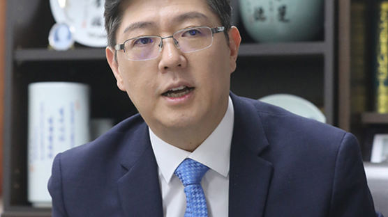 제명돼도 의원직 유지한 김홍걸, 야당선 “꼬리 자르기”