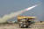 이란 호르무즈해협 인근에서 진행된 군사 훈련에서 이란군이 미사일을 시험 발사하고 있다. 사진은 지난 9월 10일 이란 군 공식 웹사이트에 게재됐다. [AFP=연합뉴스]
