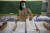지난 8월 필리핀 마닐라의 한 학교에서 선생님이 원격 수업과 관련한 자료 준비를 하고 있다. [로이터=연합뉴스] 