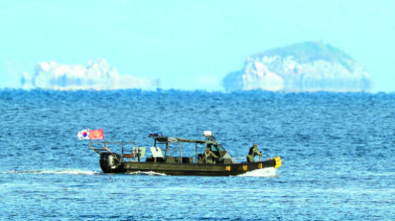 북 “영해 침범 경고” NLL 부정…청와대는 반박 안 했다