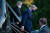 도널드 트럼프 미국 대통령은 지난 2일 코로나19 치료를 위해 월터 리드 군 병원에 입원했다. 사진은 트럼프 대통령이 전용 헬기 마린원에서 내리는 모습. [AFP=연합뉴스]