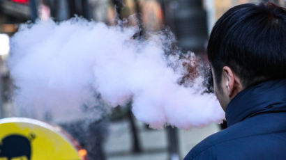 액상형 전자담배서 '폐 손상' 의심 성분…"국내 사례는 아직"