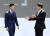 2018년 5월 열린 러시아월드컵 출정식에서 런웨이에 함께 오른 손흥민(왼쪽)과 차범근 전 감독. [뉴스1]