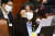 윤미향 더불어민주당 의원이 7일 국회 환경노동위원회 전체회의실에서 열린 환경부 국정감사에서 질의하고 있다. 오종택 기자