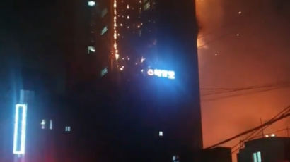 [속보] 울산 33층 건물 큰 불···수백명 긴급 대피, 인명수색중