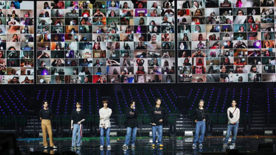 AR·XR 첨단기술 총동원…1억건 응원 쏟아진 BTS 온라인 콘서트 