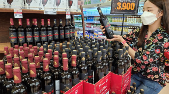 와인 대중화 이끈 초저가…3900원 와인, 하루 1만병씩 팔렸다